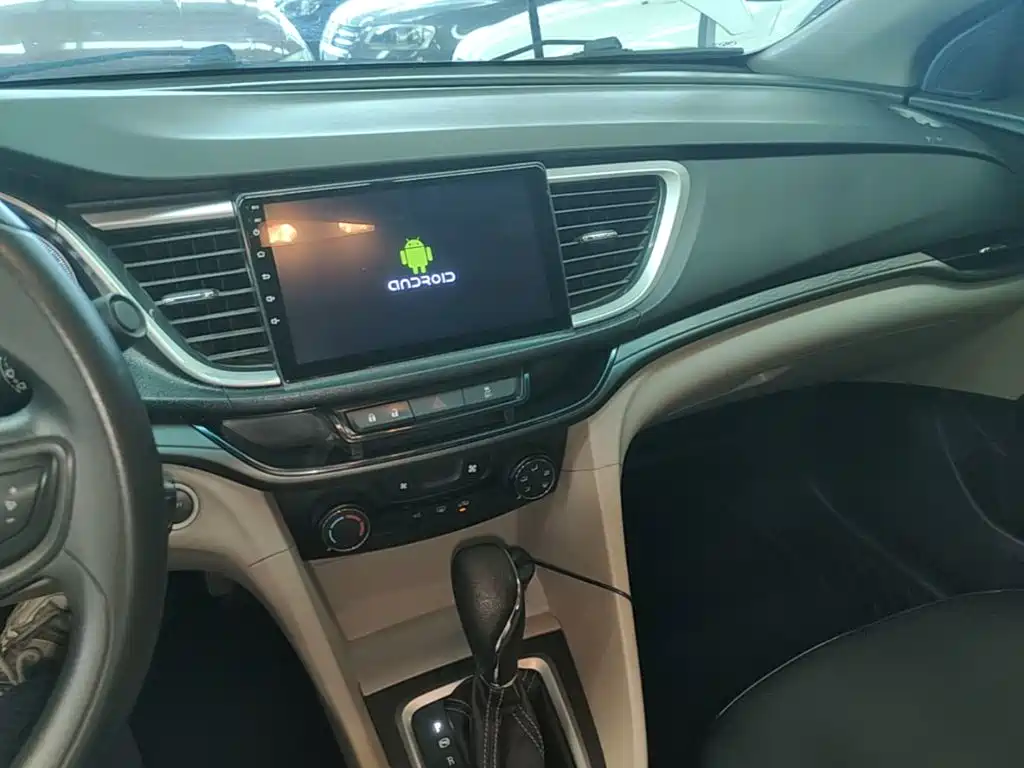 Buick Excelle 2015 — фото 13