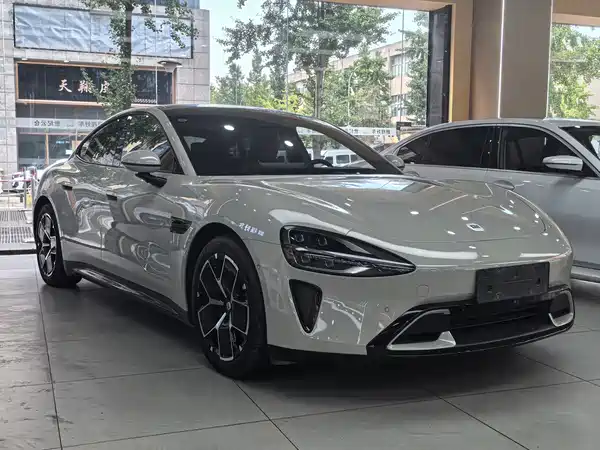 Xiaomi SU7 2025