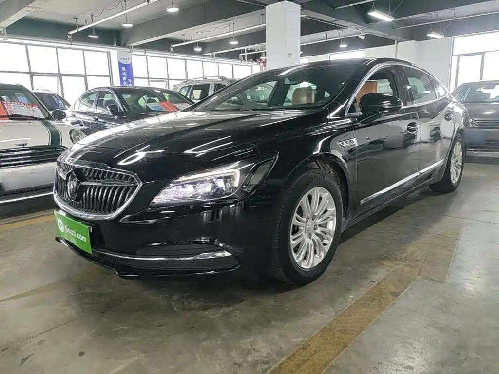 Buick LaCrosse 2018 — фото 1