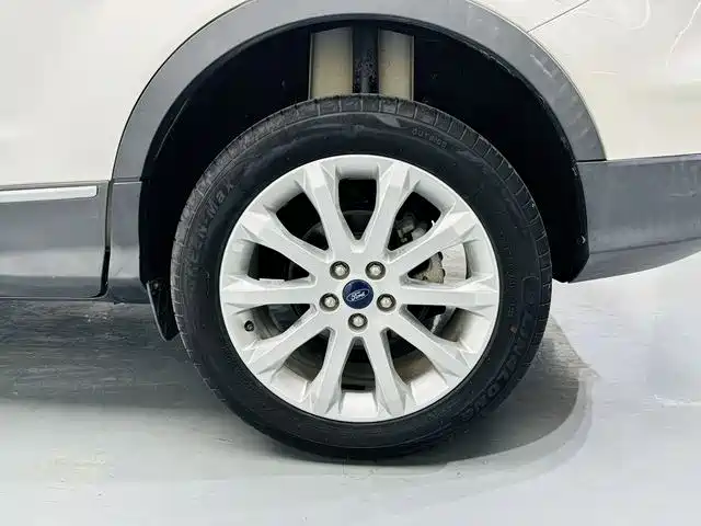 Ford Kuga 2015 — фото 15