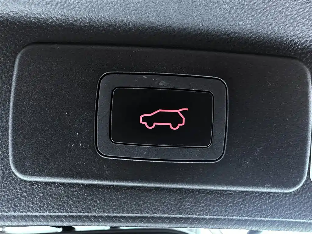 Subaru Forester 2023 — фото 9