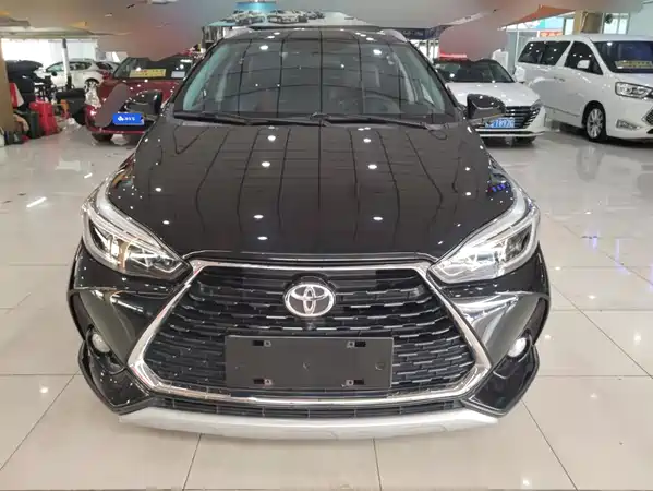 Toyota Yaris L 2021