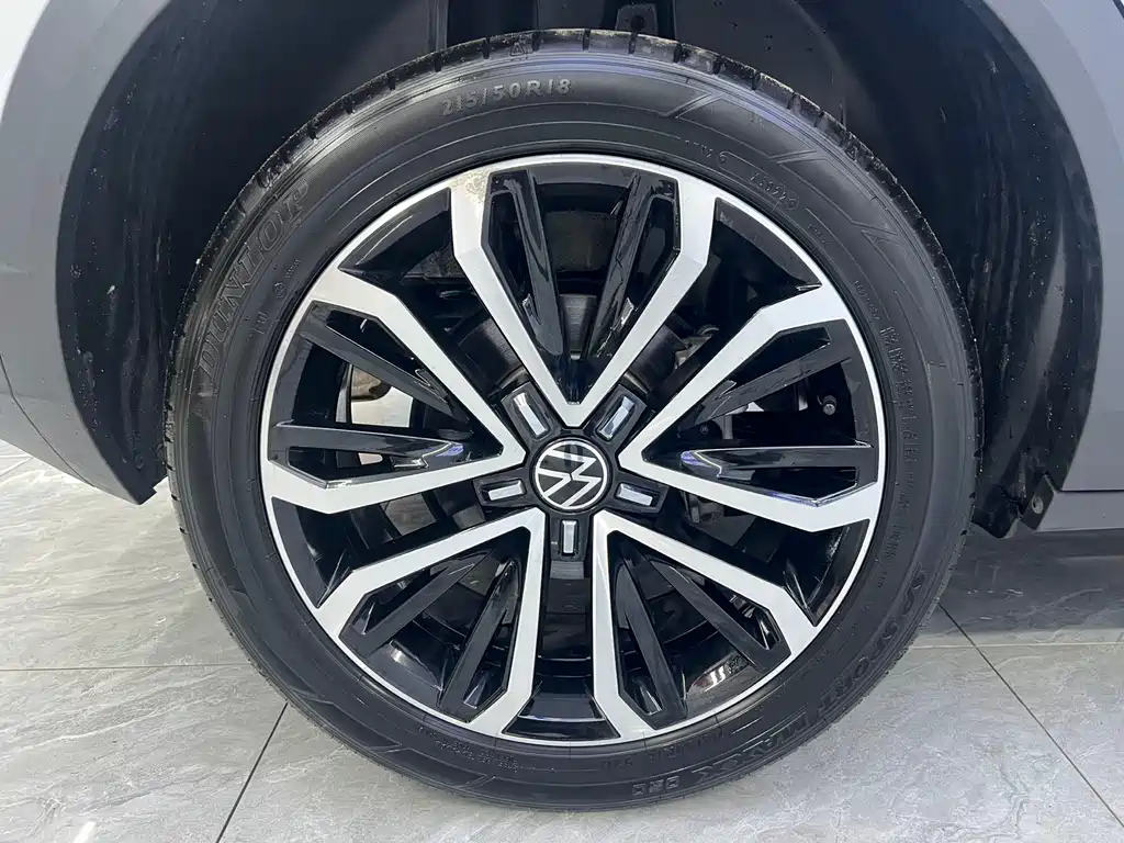 Volkswagen T-Roc 2023 — фото 20