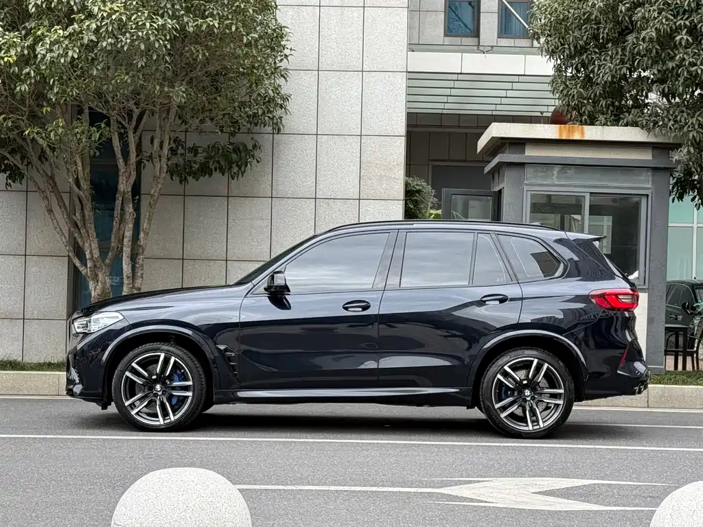 BMW X5 M 2022 — фото 3