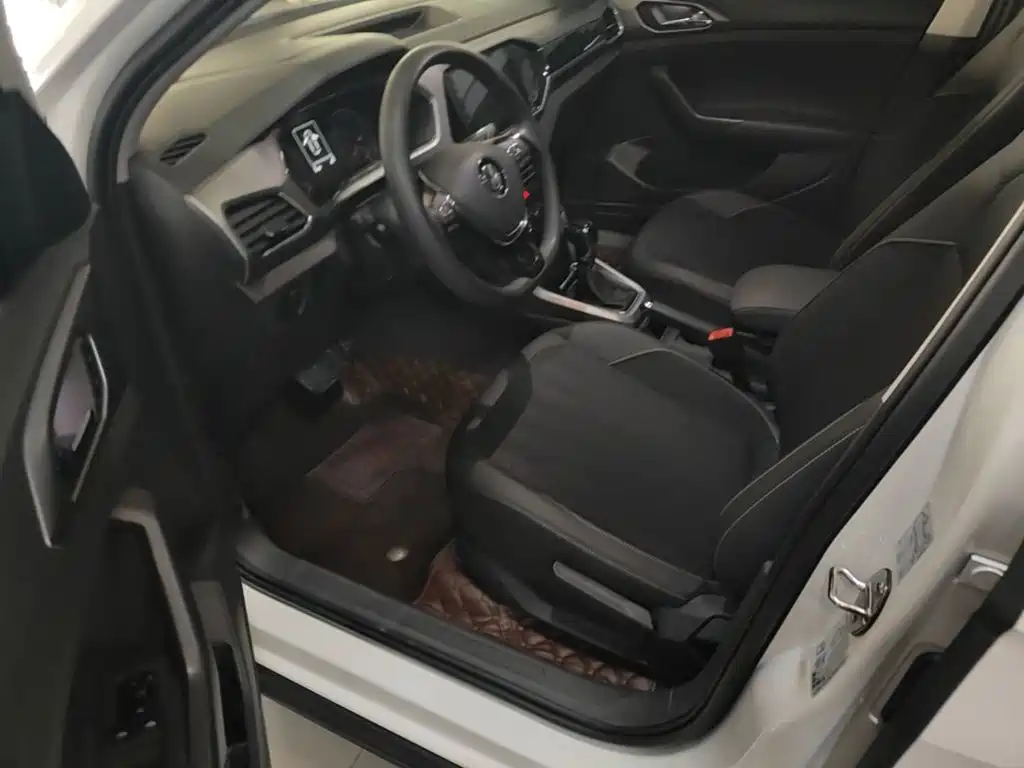 Volkswagen T-Cross 2019 — фото 16