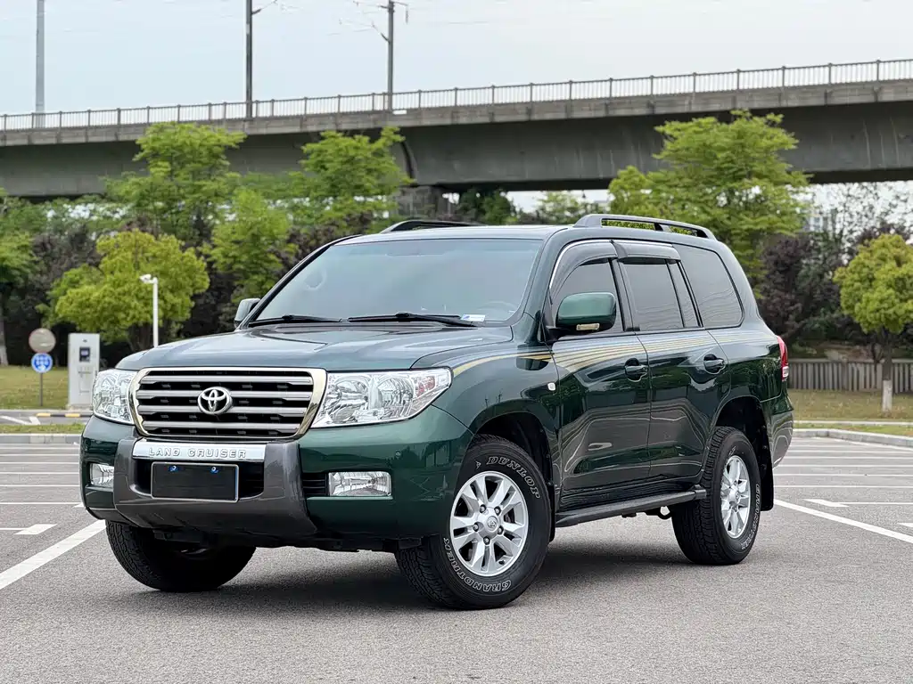 Toyota Land Cruiser 2011