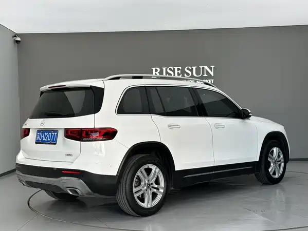 Mercedes-Benz GLB 2023