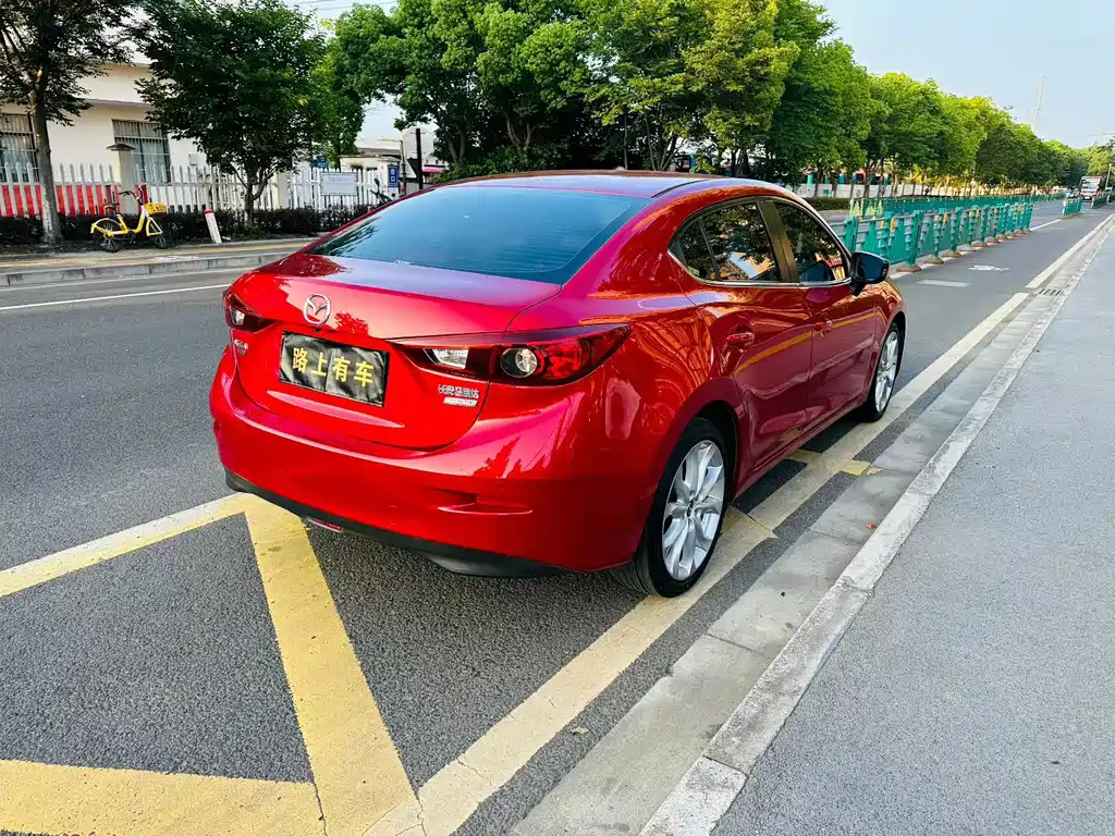 Mazda 3 Axela 2016 — фото 7