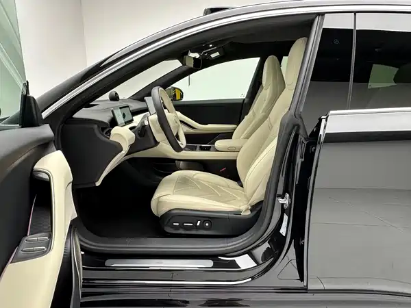 NIO ET5T 2025
