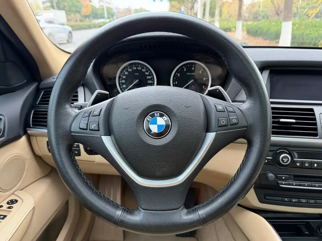 BMW X6 2011 — фото 10