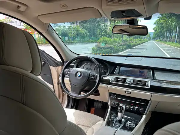 BMW 5 Series GT 2010