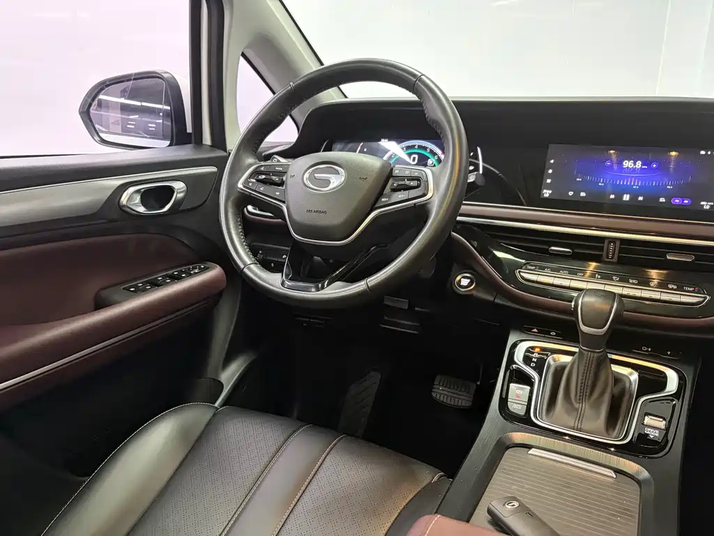 GAC Trumpchi M6 2022 — фото 8