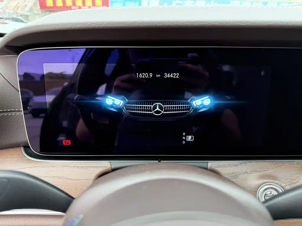 Mercedes-Benz E-Class 2023