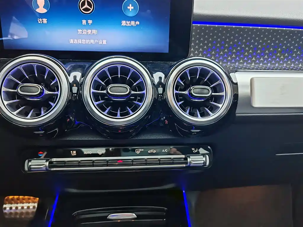 Mercedes-Benz GLB AMG 2025 — фото 7