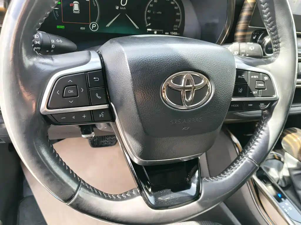 Toyota Highlander 2024 — фото 10