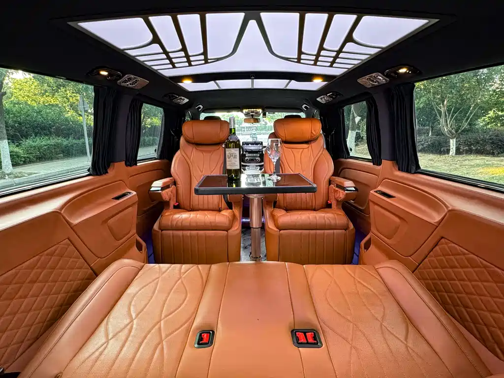 Mercedes-Benz Vito 2023 — фото 24