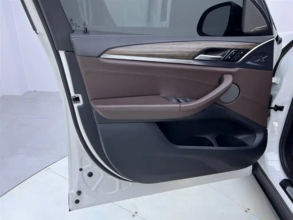 BMW X3 2020 — фото 17