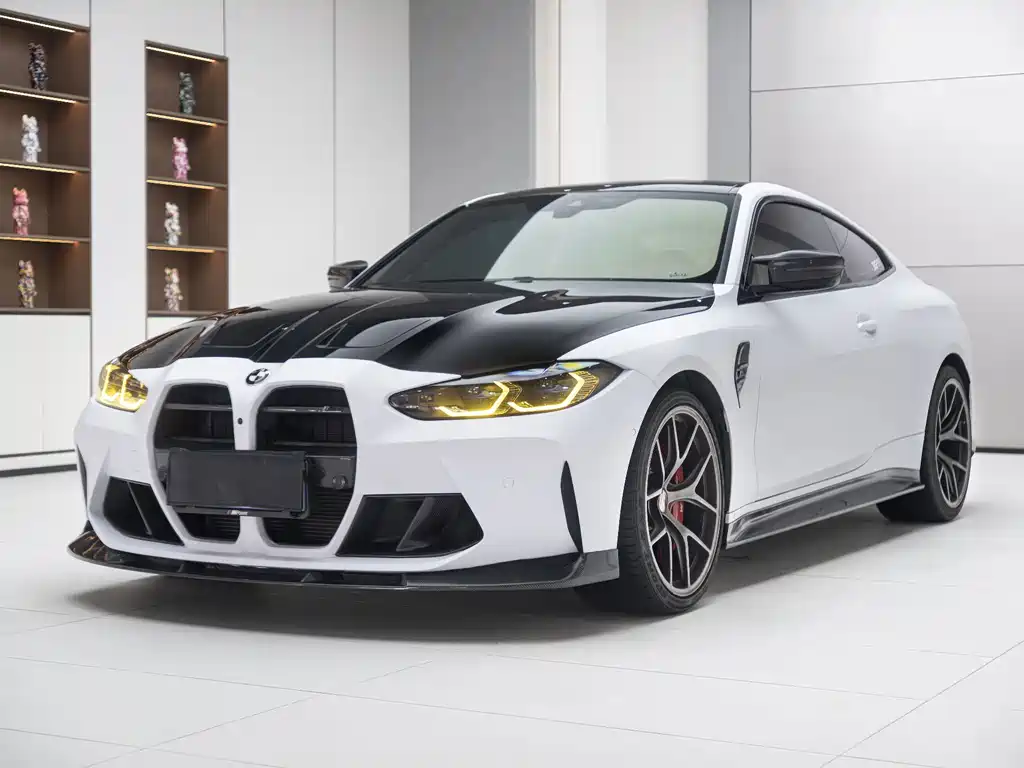 BMW M4 2021 — фото 1