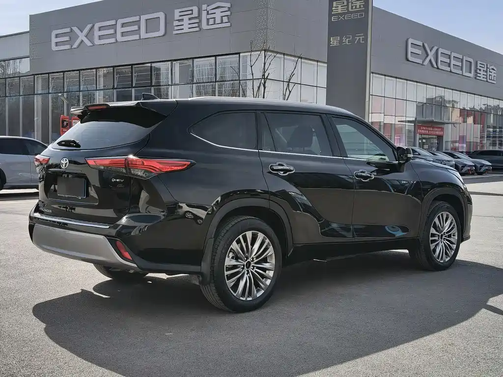 Toyota Highlander 2024 — фото 15