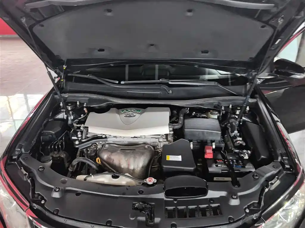 Toyota Camry 2017 — фото 16