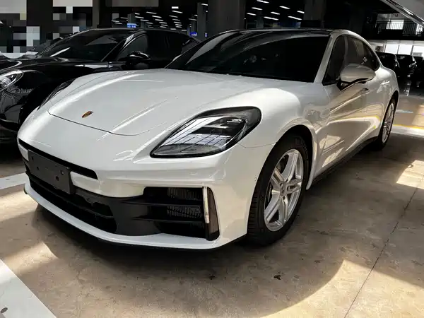 Porsche Panamera 2024