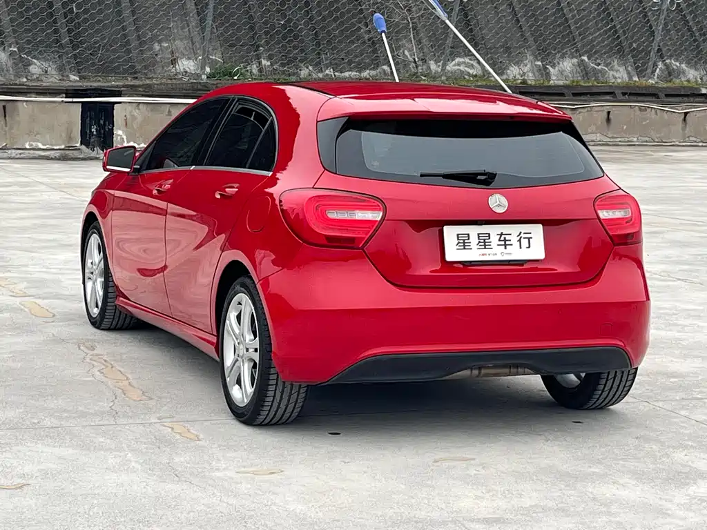 Mercedes-Benz A-Class 2015