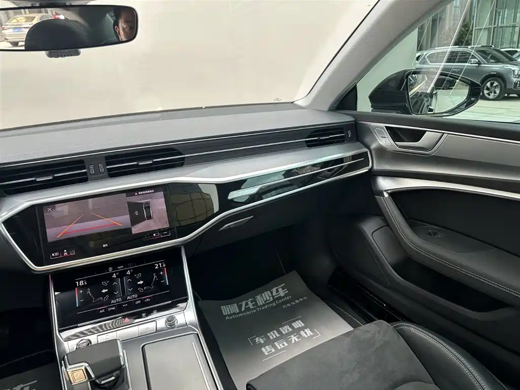 Audi A7L 2025 — фото 11