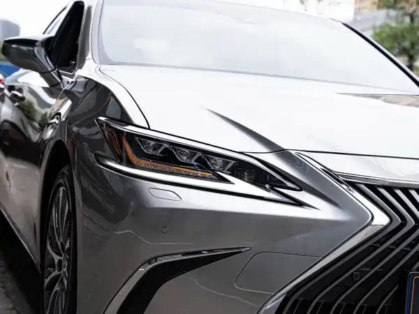 Lexus ES 2021