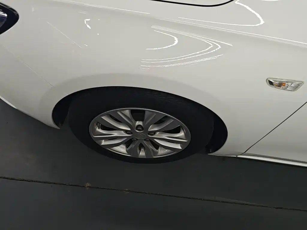 Buick Excelle 2021 — фото 23
