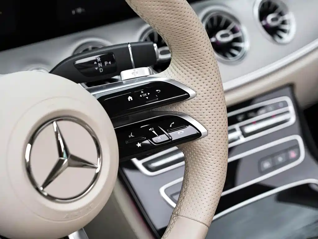 Mercedes-Benz E-Class 2022 — фото 9