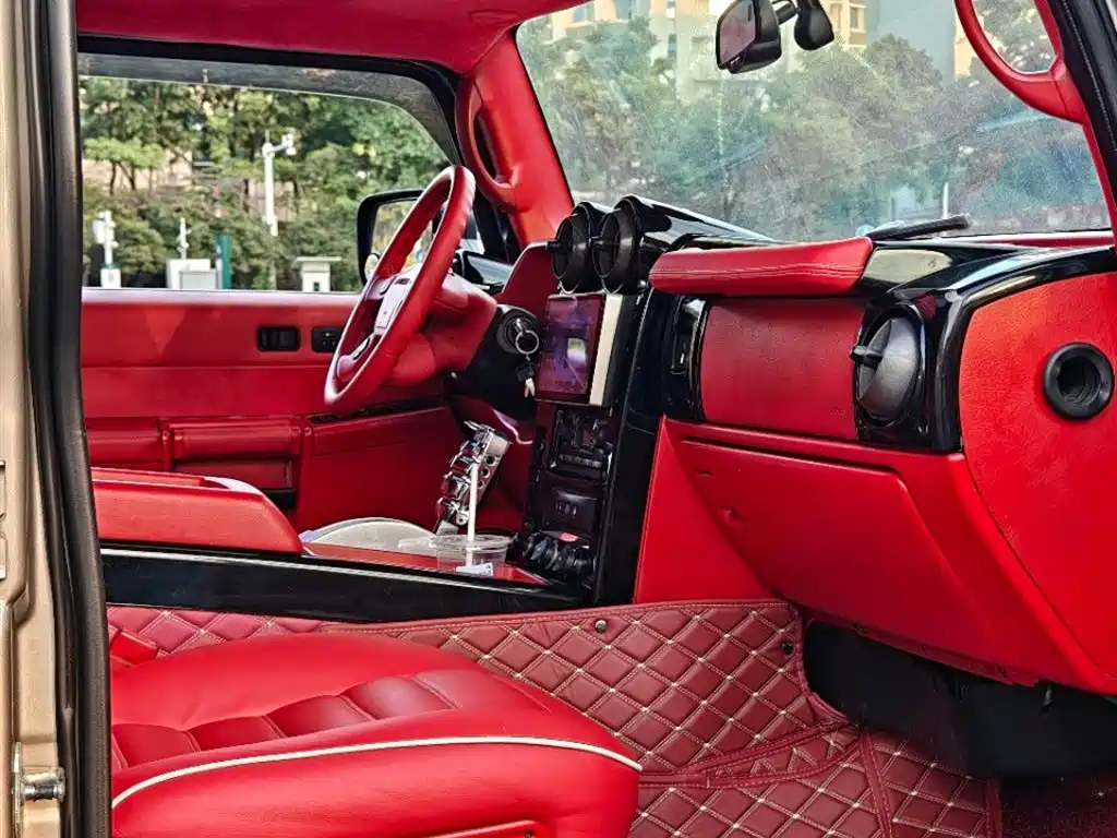 Hummer H2 2010 — фото 12
