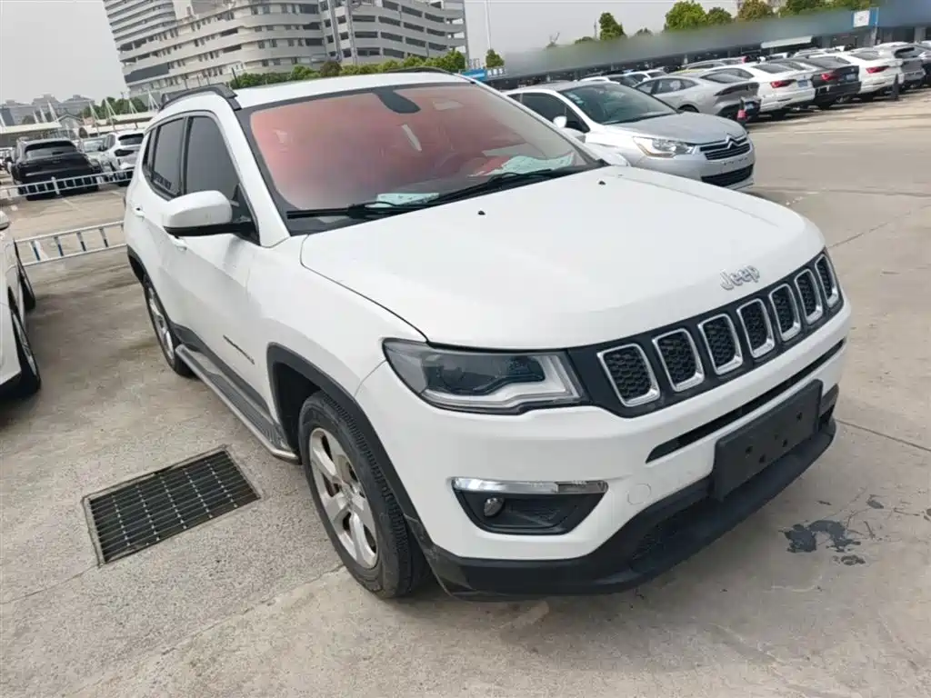 Jeep Compass 2017 — фото 22