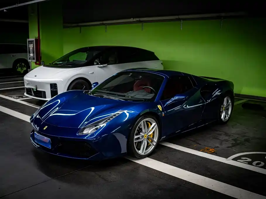 Ferrari 488 2018 — фото 1