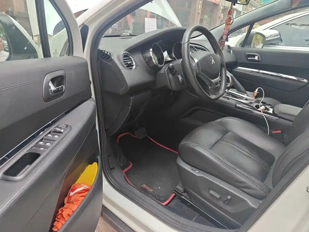 Peugeot 3008 2014 — фото 14