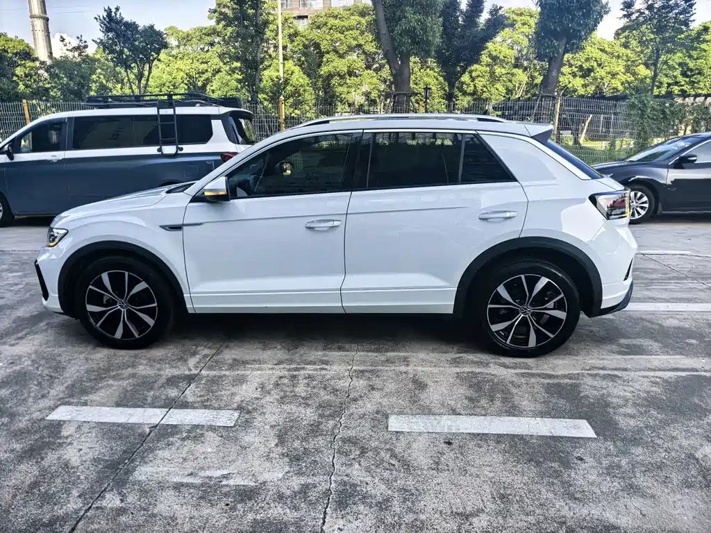 Volkswagen T-Roc 2023