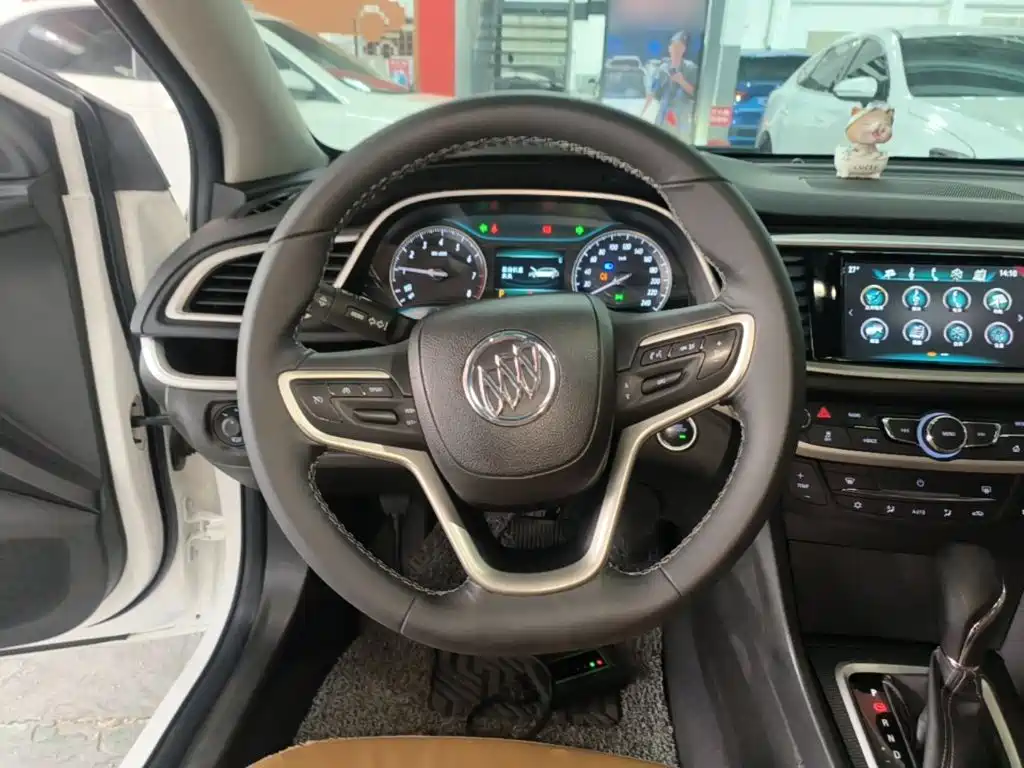Buick Excelle 2018 — фото 11