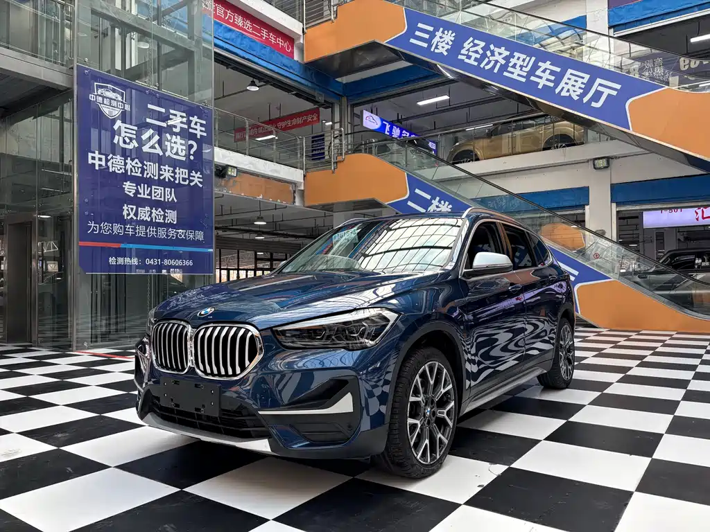 BMW X1 2021 — фото 1