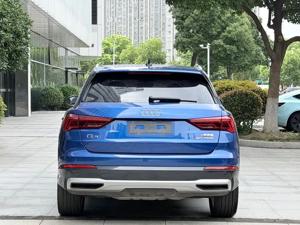 Audi Q3 2019 — фото 7