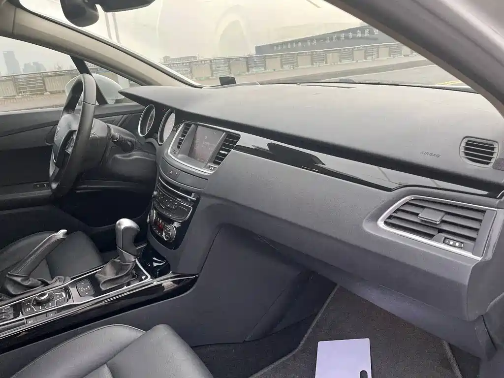 Peugeot 508 2013 — фото 18