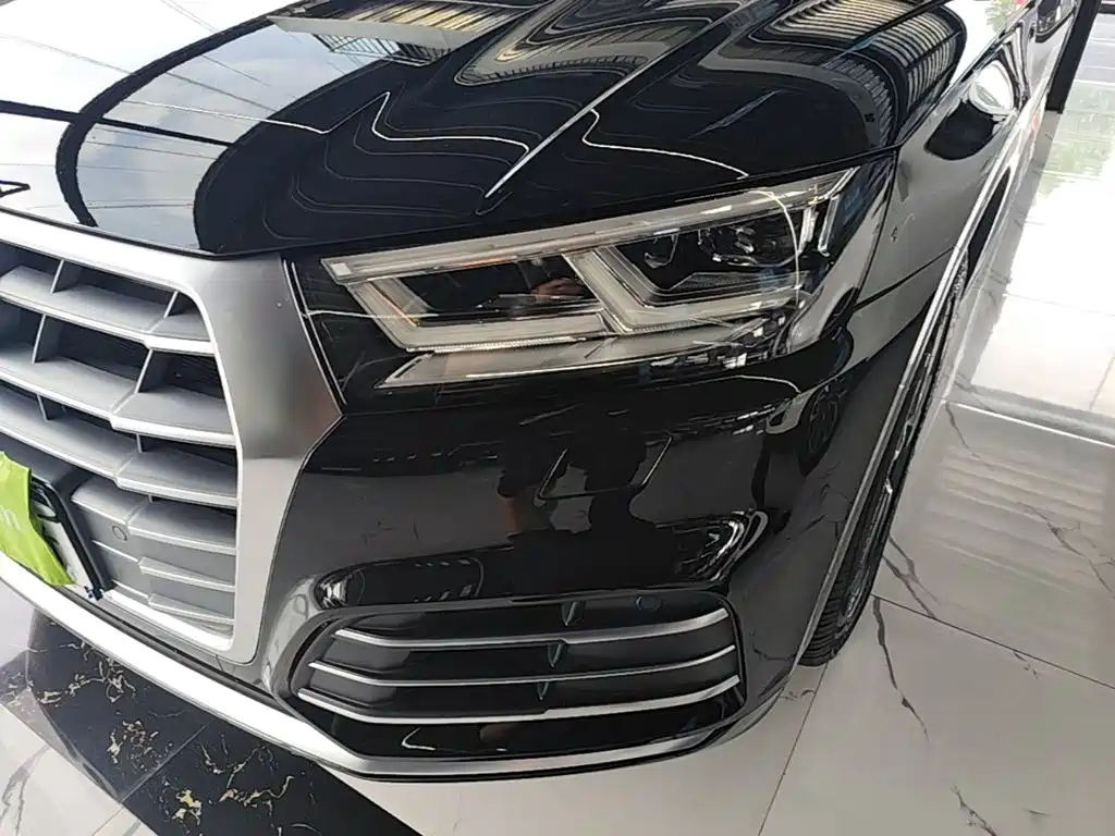 Audi Q5L 2020 — фото 24