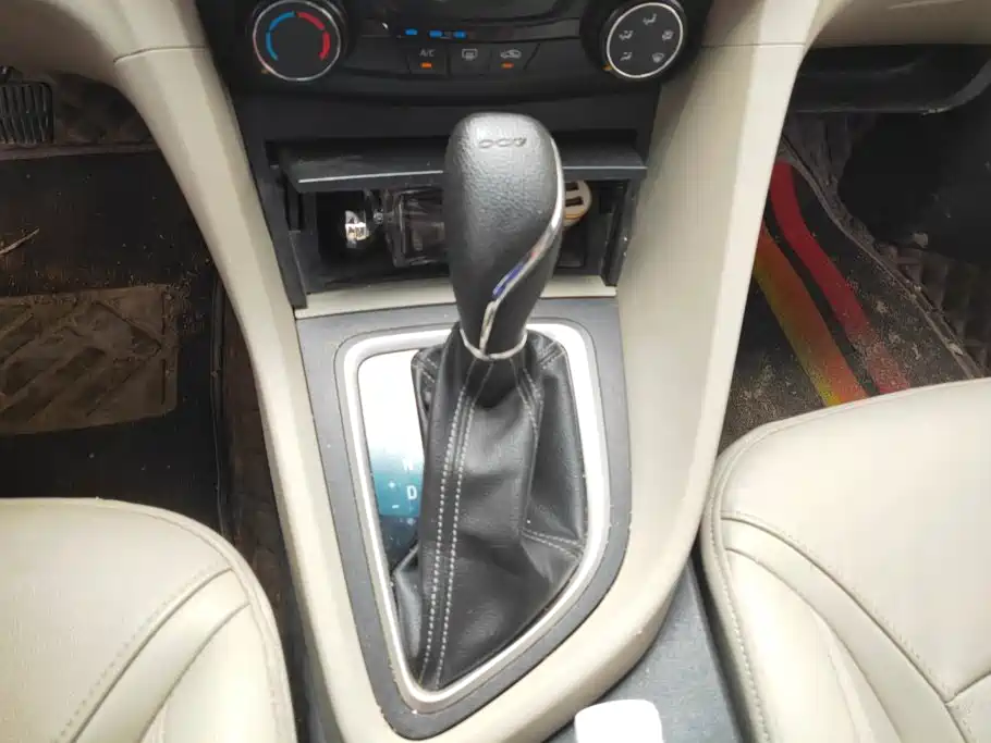 Buick Excelle 2018 — фото 16