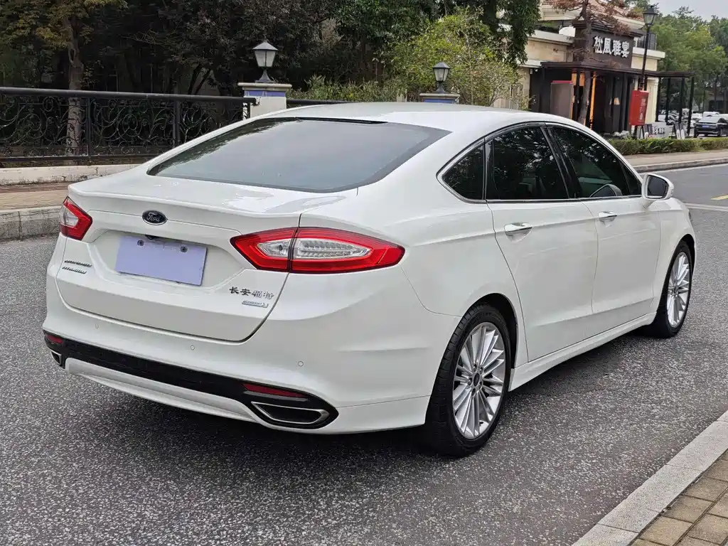 Ford Mondeo 2014 — фото 7
