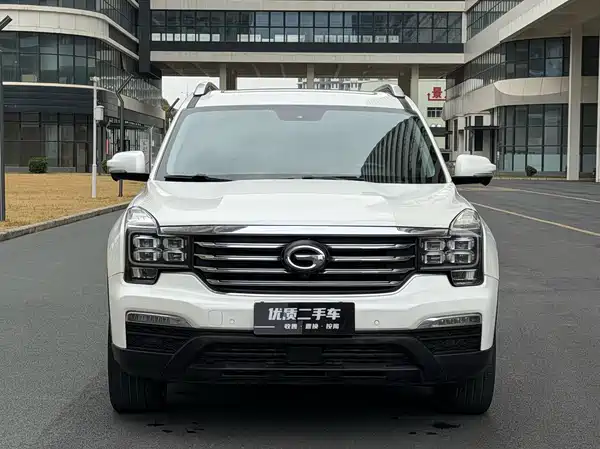 GAC Trumpchi GS8 2017