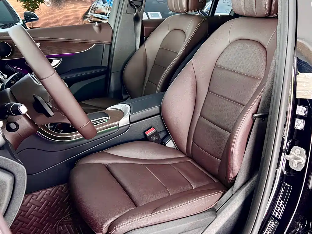 Mercedes-Benz GLC 2023
