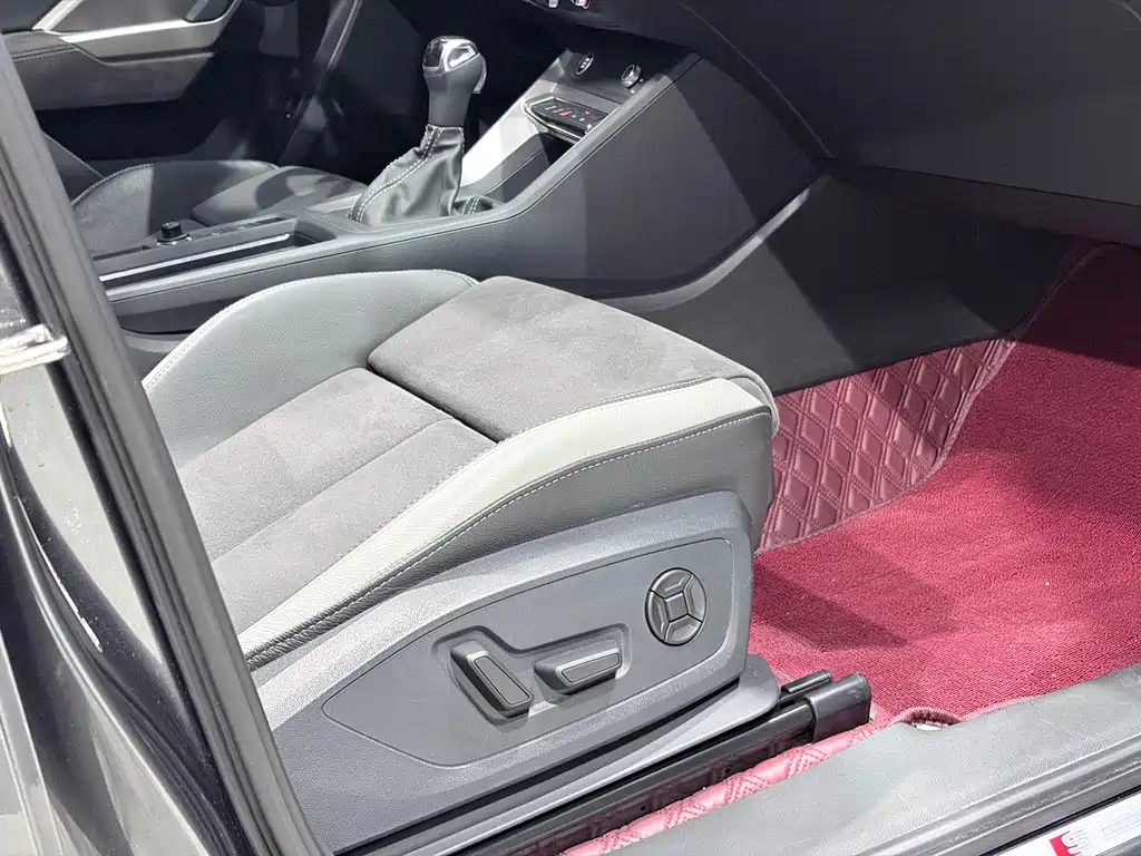 Audi Q3 2023 — фото 10