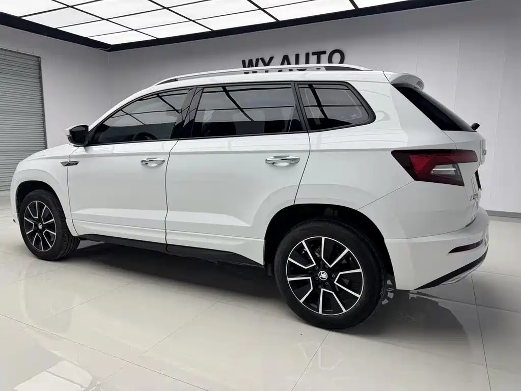 Skoda Karoq 2023 — фото 3