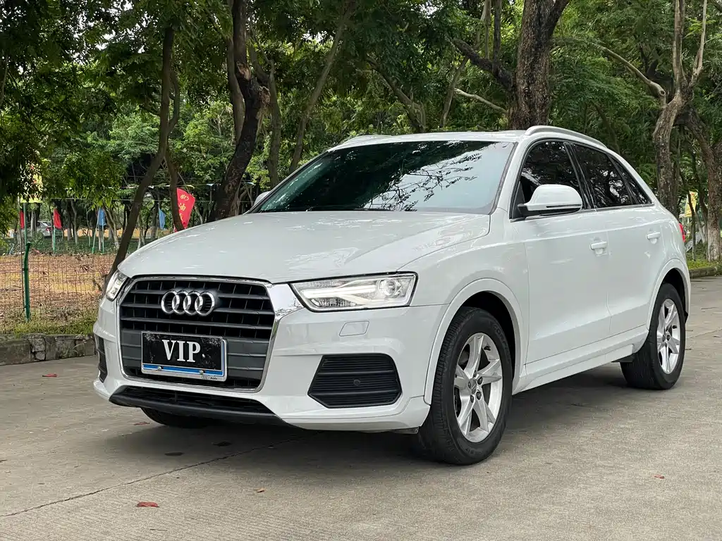 Audi Q3 2017 — фото 1