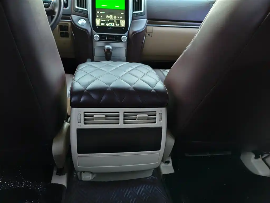 Toyota Land Cruiser 2016 — фото 15