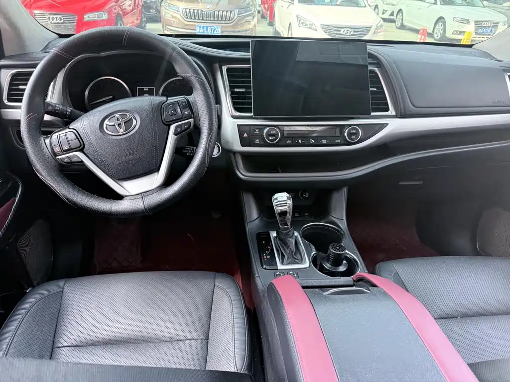 Toyota Highlander 2019 — фото 12