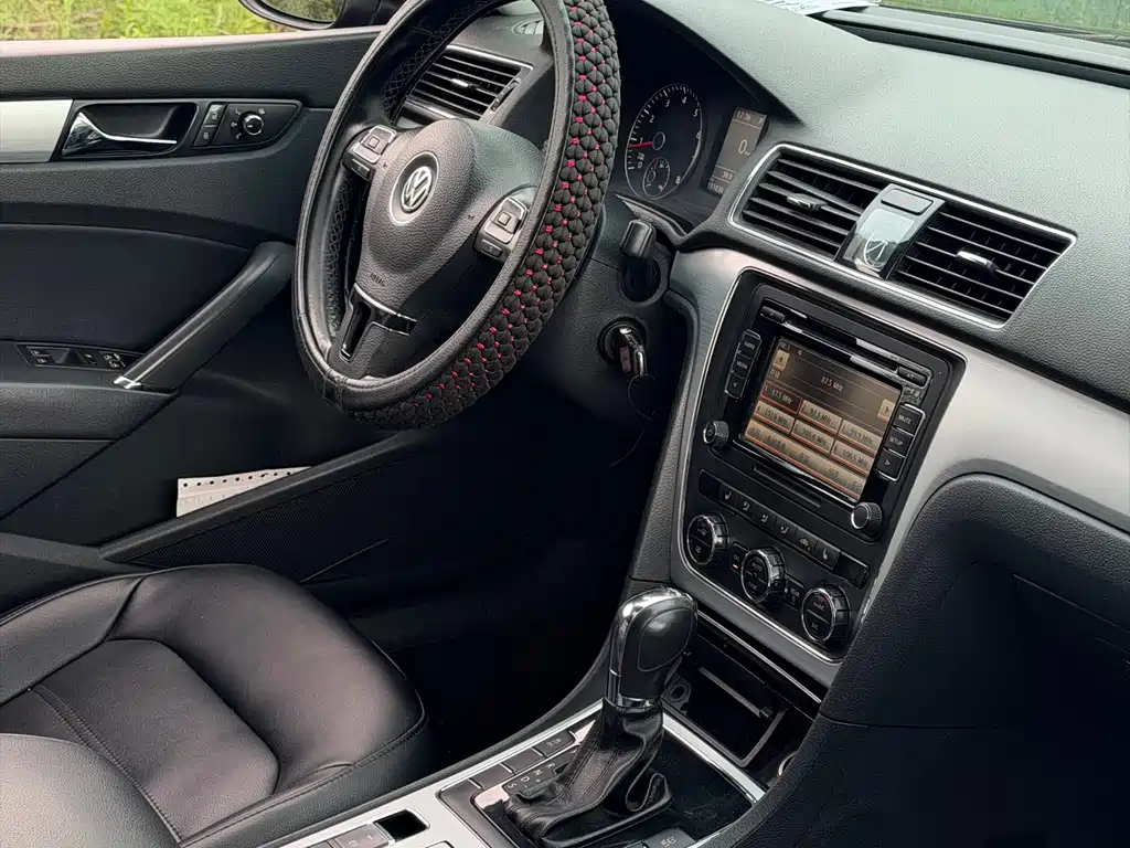 Volkswagen Passat 2015 — фото 12
